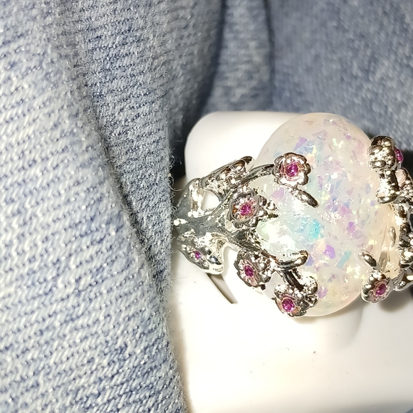 Ring - Picture 8 of 9